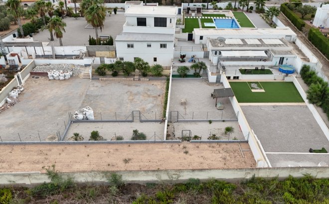Resale - Villa -
Los Montesinos - Costa Blanca