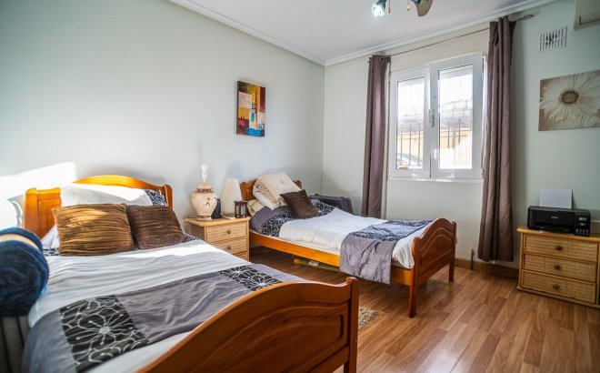 Resale - Villa -
Torrevieja - Costa Blanca