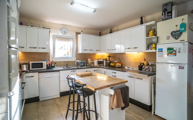 Resale - Villa -
Torrevieja - Costa Blanca
