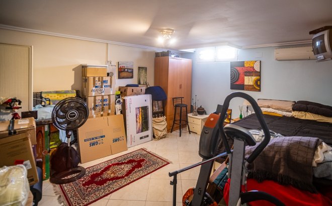 Resale - Villa -
Torrevieja - Costa Blanca