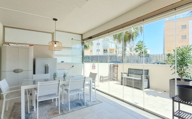 Resale - Apartment -
Orihuela Costa - Los Dolses