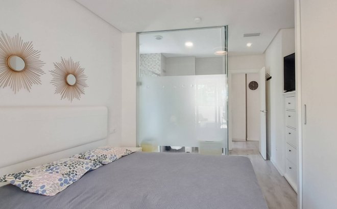 Resale - Apartment -
Orihuela Costa - Los Dolses
