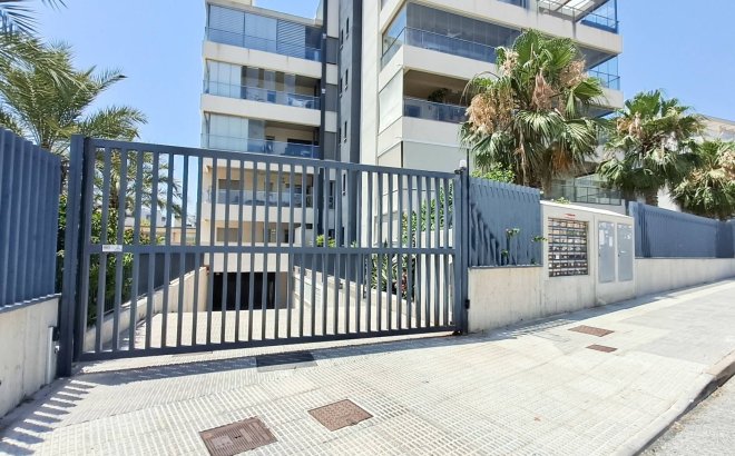Resale - Apartment -
Orihuela Costa - Los Dolses