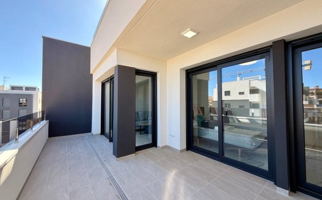Revente - Penthouse -
Orihuela Costa - PAU 8