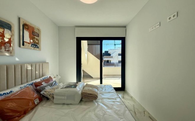 Revente - Penthouse -
Orihuela Costa - PAU 8