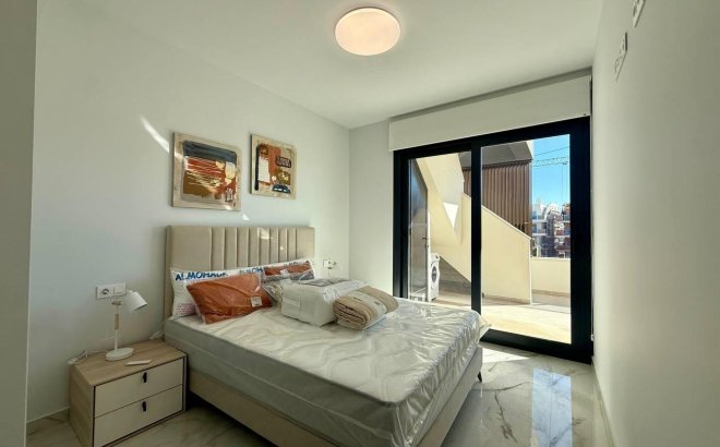 Revente - Penthouse -
Orihuela Costa - PAU 8