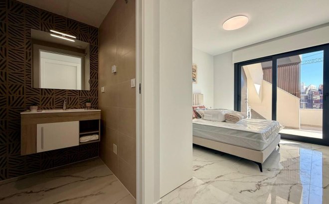 Revente - Penthouse -
Orihuela Costa - PAU 8