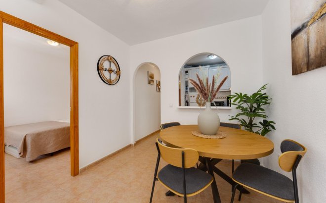 Resale - Apartment -
Torrevieja - Centro