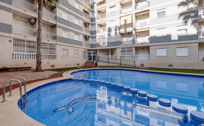 Resale - Apartment -
Torrevieja - Centro