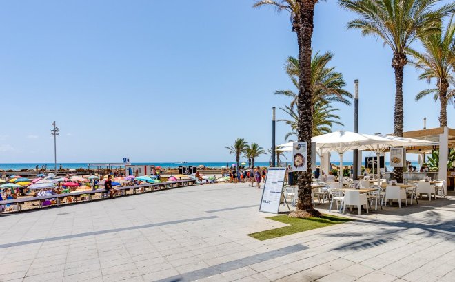 Resale - Apartment -
Torrevieja - Centro