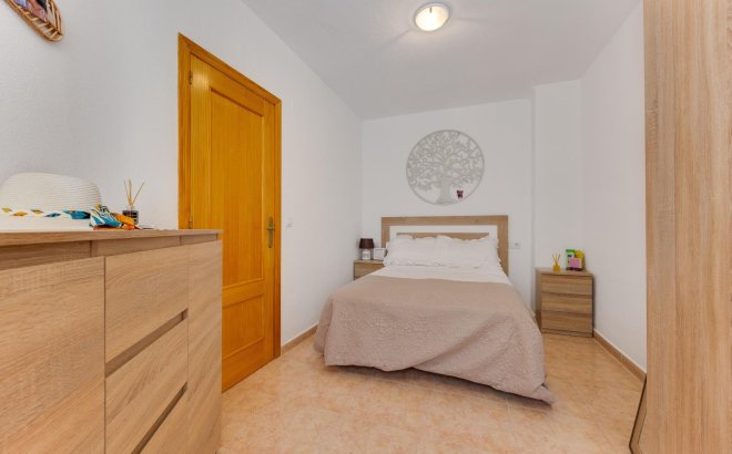 Resale - Apartment -
Torrevieja - Centro