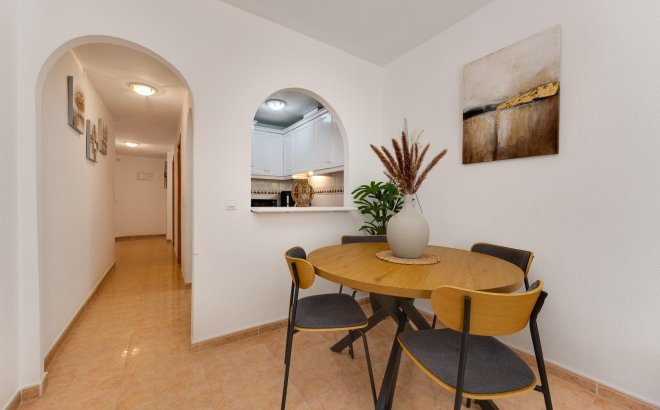 Resale - Apartment -
Torrevieja - Centro