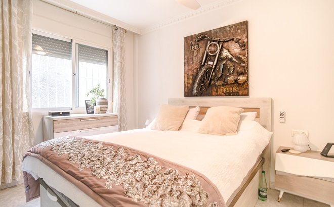 Resale - Villa -
San Fulgencio - Costa Blanca
