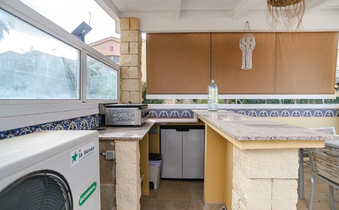 Resale - Villa -
San Fulgencio - Costa Blanca