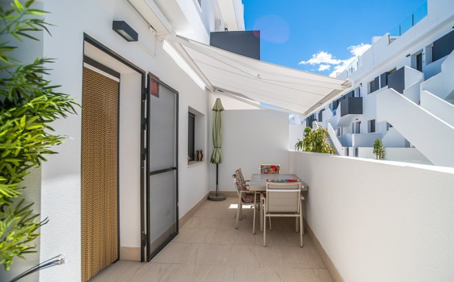 Resale - Apartment -
Torrevieja - Costa Blanca