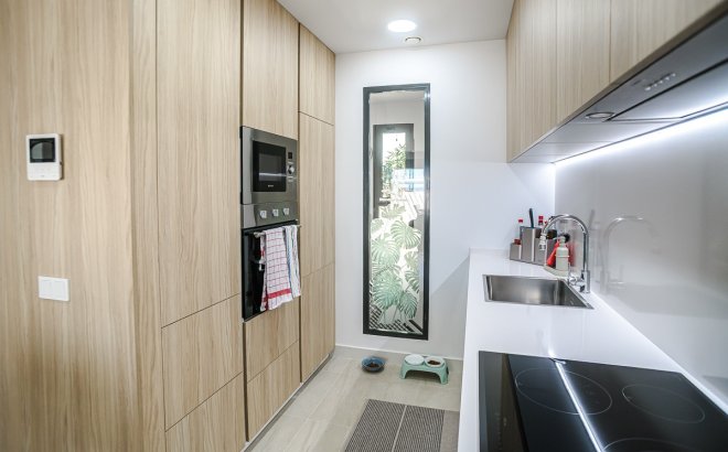 Resale - Apartment -
Torrevieja - Costa Blanca