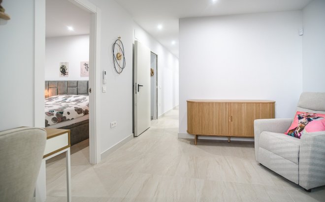 Resale - Apartment -
Torrevieja - Costa Blanca