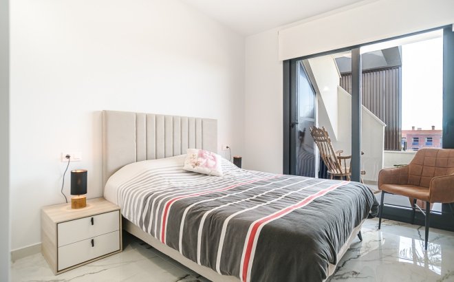 Resale - Penthouse -
Orihuela Costa - Costa Blanca