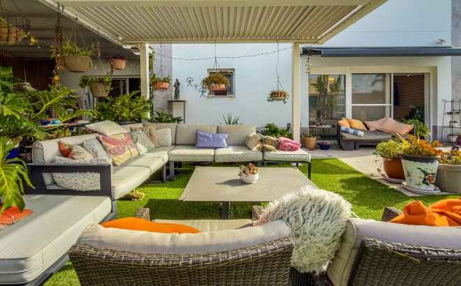 Resale - Villa -
Torrevieja - Costa Blanca