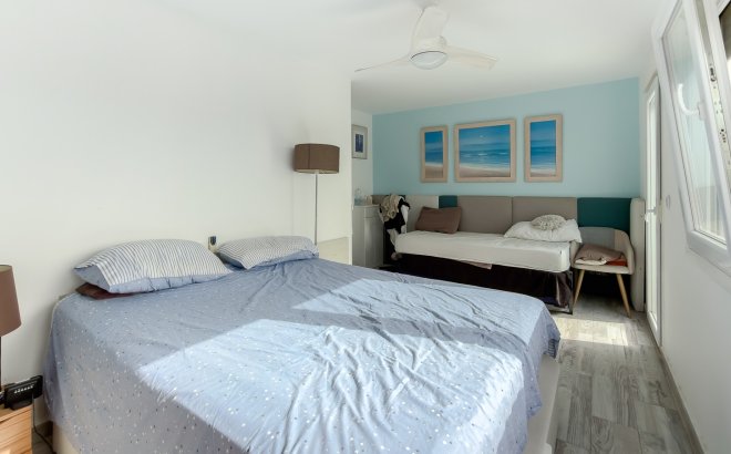 Resale - Villa -
Torrevieja - Costa Blanca