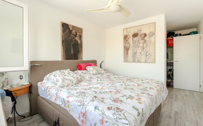 Resale - Villa -
Torrevieja - Costa Blanca