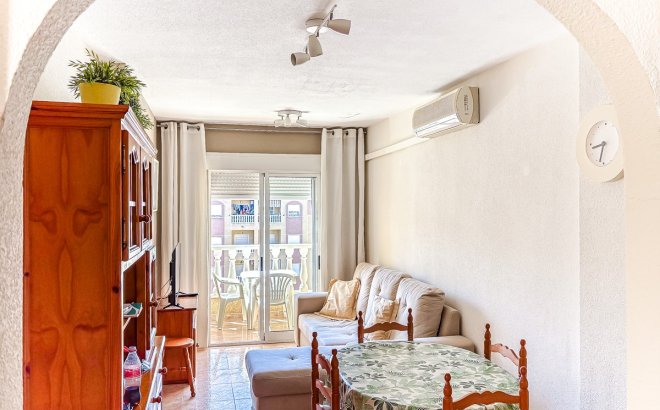 Resale - Apartment -
Torrevieja - Costa Blanca