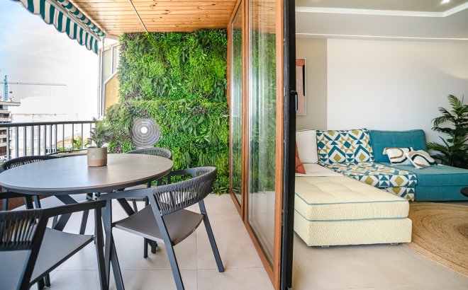 Resale - Apartment -
Torrevieja - Costa Blanca