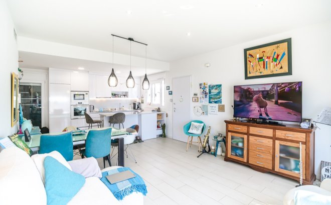 Resale - Villa -
Pilar de la Horadada - Costa Blanca