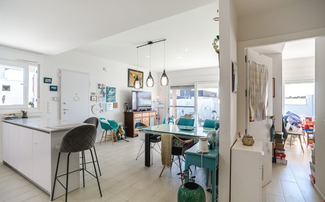 Resale - Villa -
Pilar de la Horadada - Costa Blanca