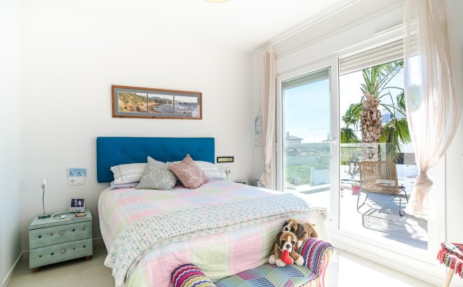 Resale - Villa -
Pilar de la Horadada - Costa Blanca
