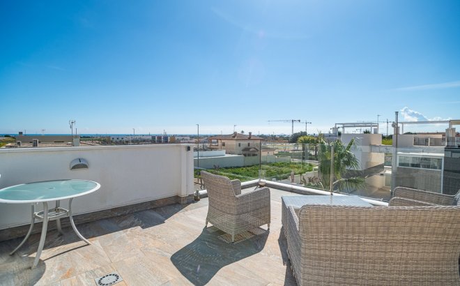 Resale - Villa -
Pilar de la Horadada - Costa Blanca