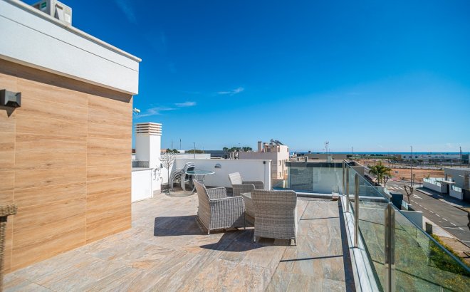 Resale - Villa -
Pilar de la Horadada - Costa Blanca