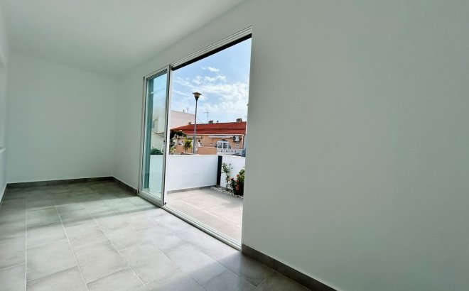 Resale - Bungalow -
La Siesta - Costa Blanca