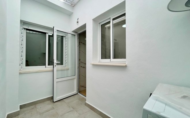 Resale - Bungalow -
La Siesta - Costa Blanca