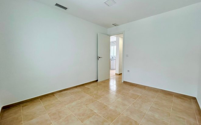 Resale - Bungalow -
La Siesta - Costa Blanca