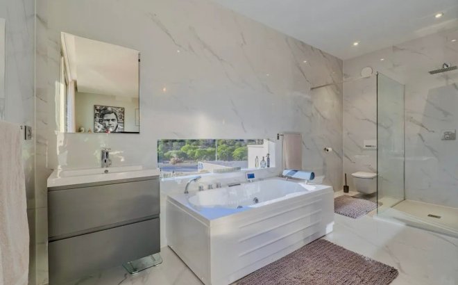 Resale - Villa -
Benijofar - Costa Blanca