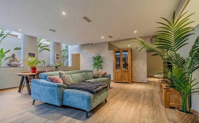 Resale - Villa -
Benijofar - Costa Blanca