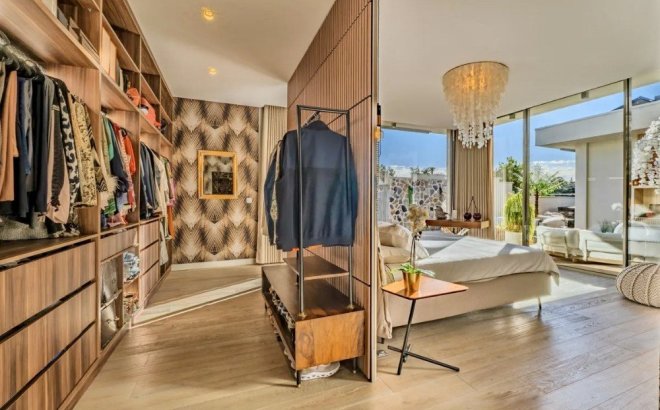 Resale - Villa -
Benijofar - Costa Blanca