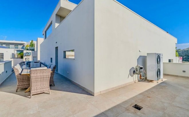 Resale - Villa -
Benijofar - Costa Blanca