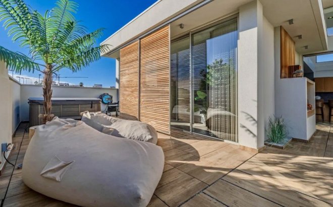 Resale - Villa -
Benijofar - Costa Blanca