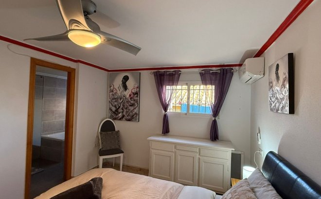Resale - Villa -
Orihuela Costa - Costa Blanca
