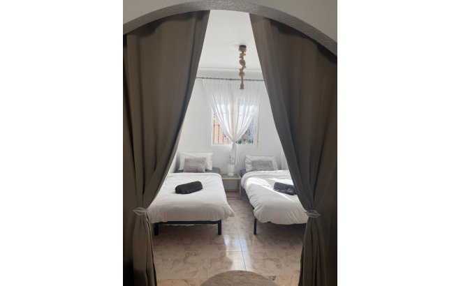 Resale - Villa -
Orihuela Costa - Costa Blanca