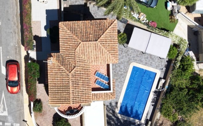 Resale - Villa -
Villamartin - Costa Blanca