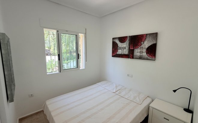 Resale - Villa -
Villamartin - Costa Blanca