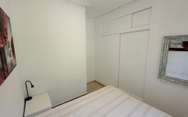 Resale - Villa -
Villamartin - Costa Blanca