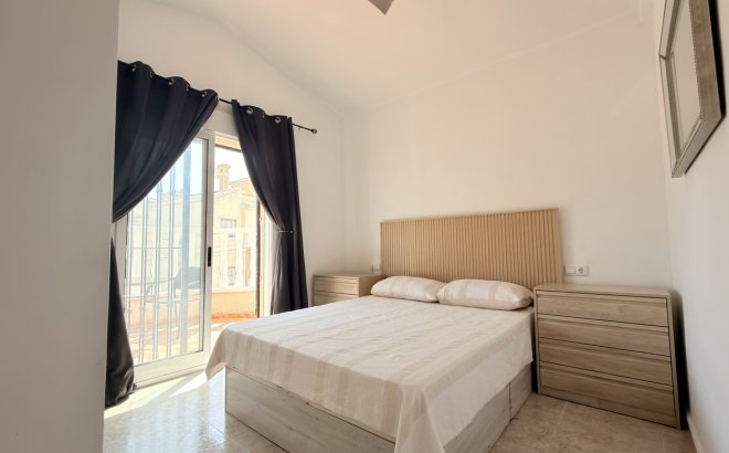 Resale - Villa -
Villamartin - Costa Blanca