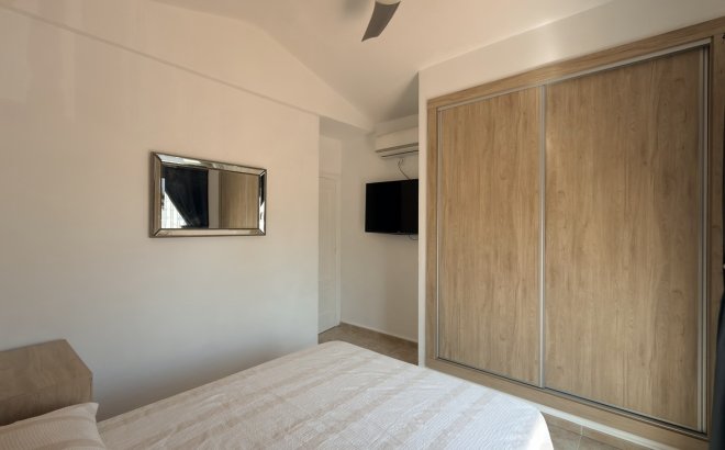 Resale - Villa -
Villamartin - Costa Blanca