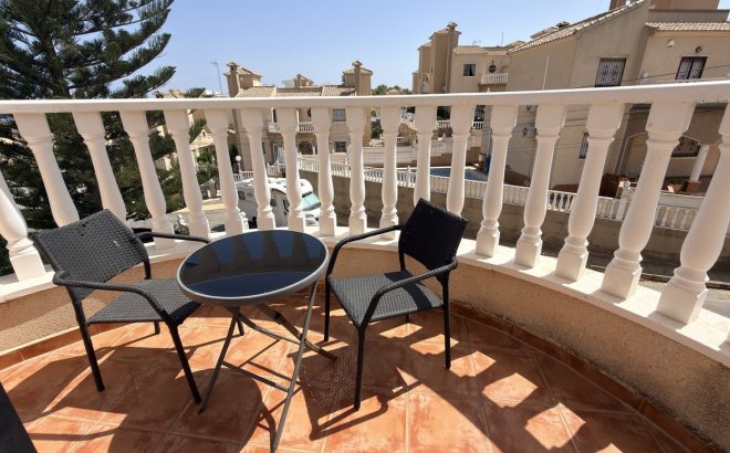 Resale - Villa -
Villamartin - Costa Blanca
