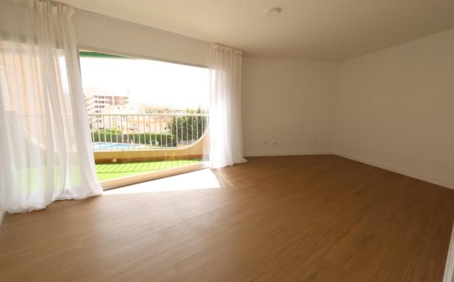 Revente - Appartement -
Orihuela Costa - Costa Blanca