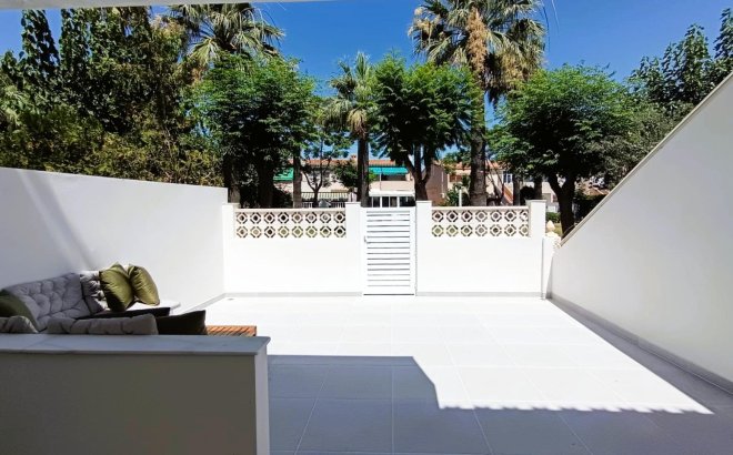 Resale - Bungalow -
Orihuela Costa - Costa Blanca